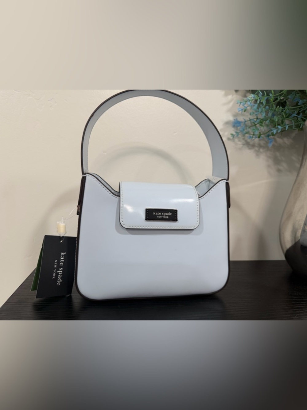 kate spade White Glossy Leather Shoulder Bag